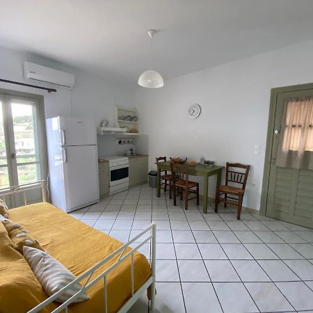 Amnia Apartment Agios Romanos Ngoại thất bức ảnh